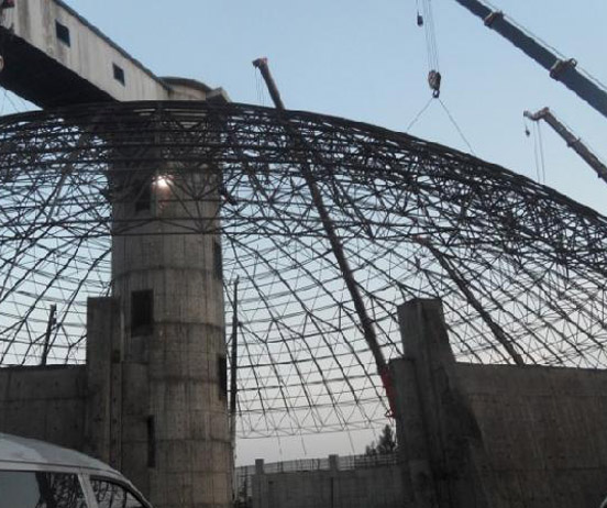 任丘网架分条或分块安装法